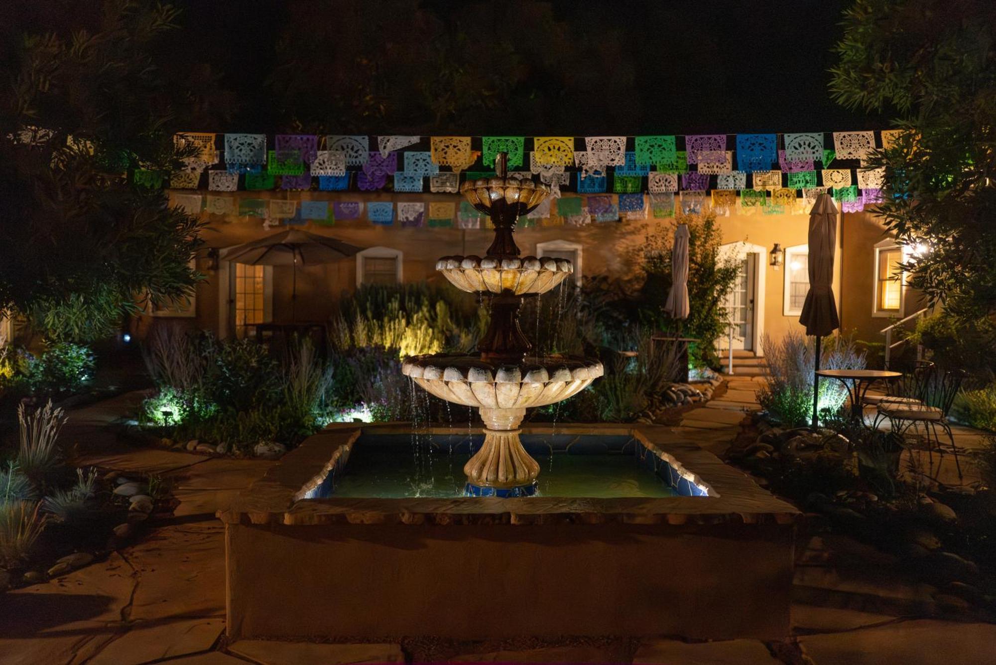 Dos Hermanas Casita 8 Downtown Courtyard Patio Santa Fe Exterior photo